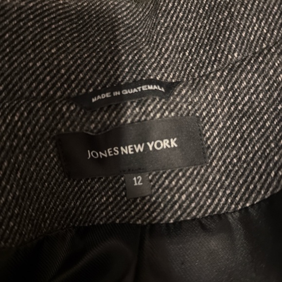 Jones New York Charcoal Cape with Faux Fur Collar - Picture 4 of 4